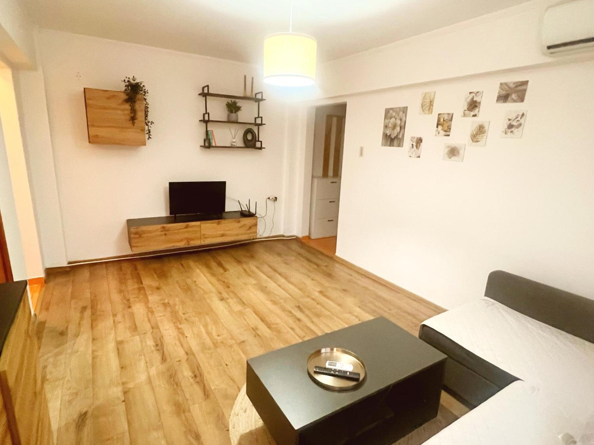 Piata Ovidiu 14 Lowcost Konstanca Kültér fotó
